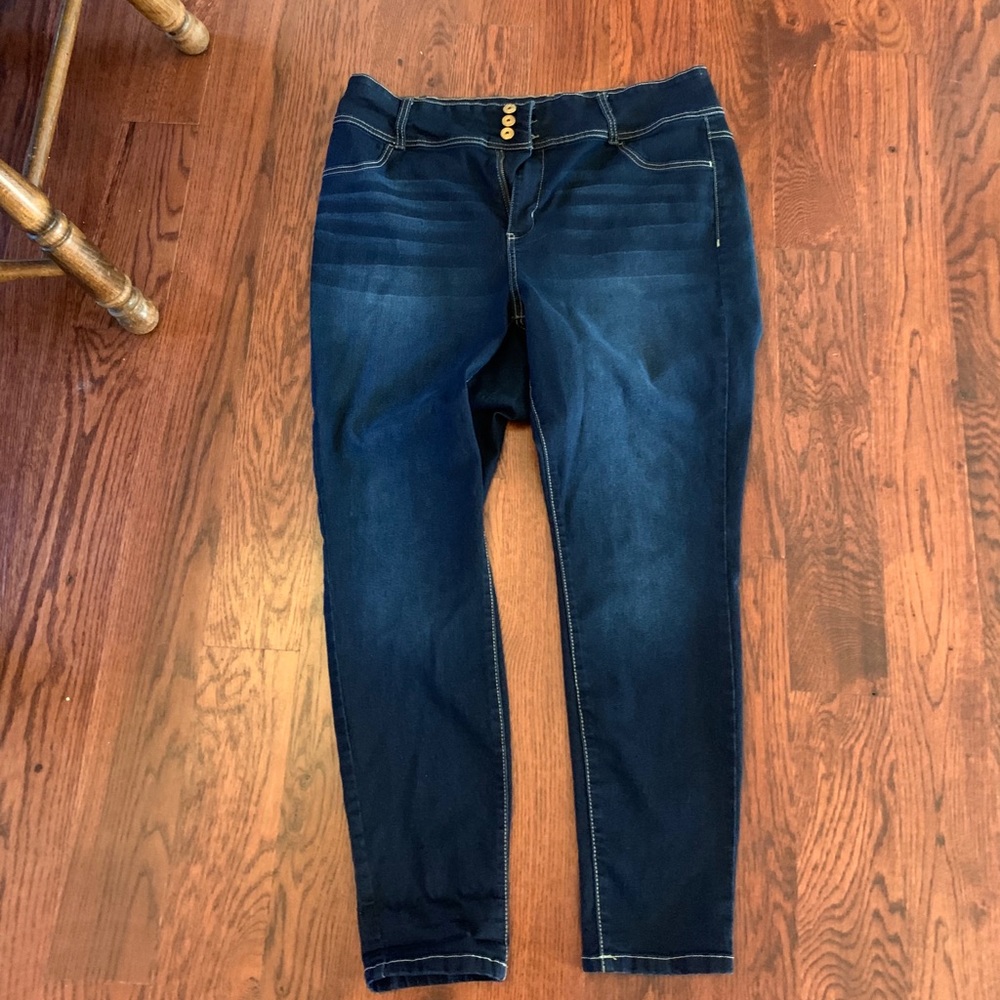 Women’s skinny jeans